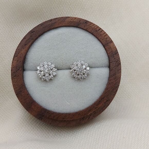 925 Sterling Silver Sparkling Flower Stud Earrings - Picture 7 of 13
